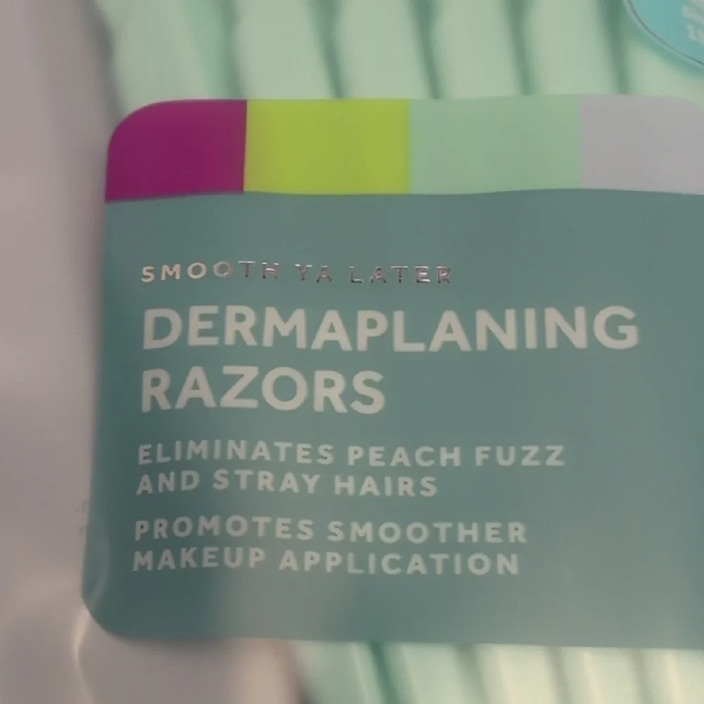 Bliss Smooth Ya Later Dermaplaning Razors -Mint Green 12 Pack